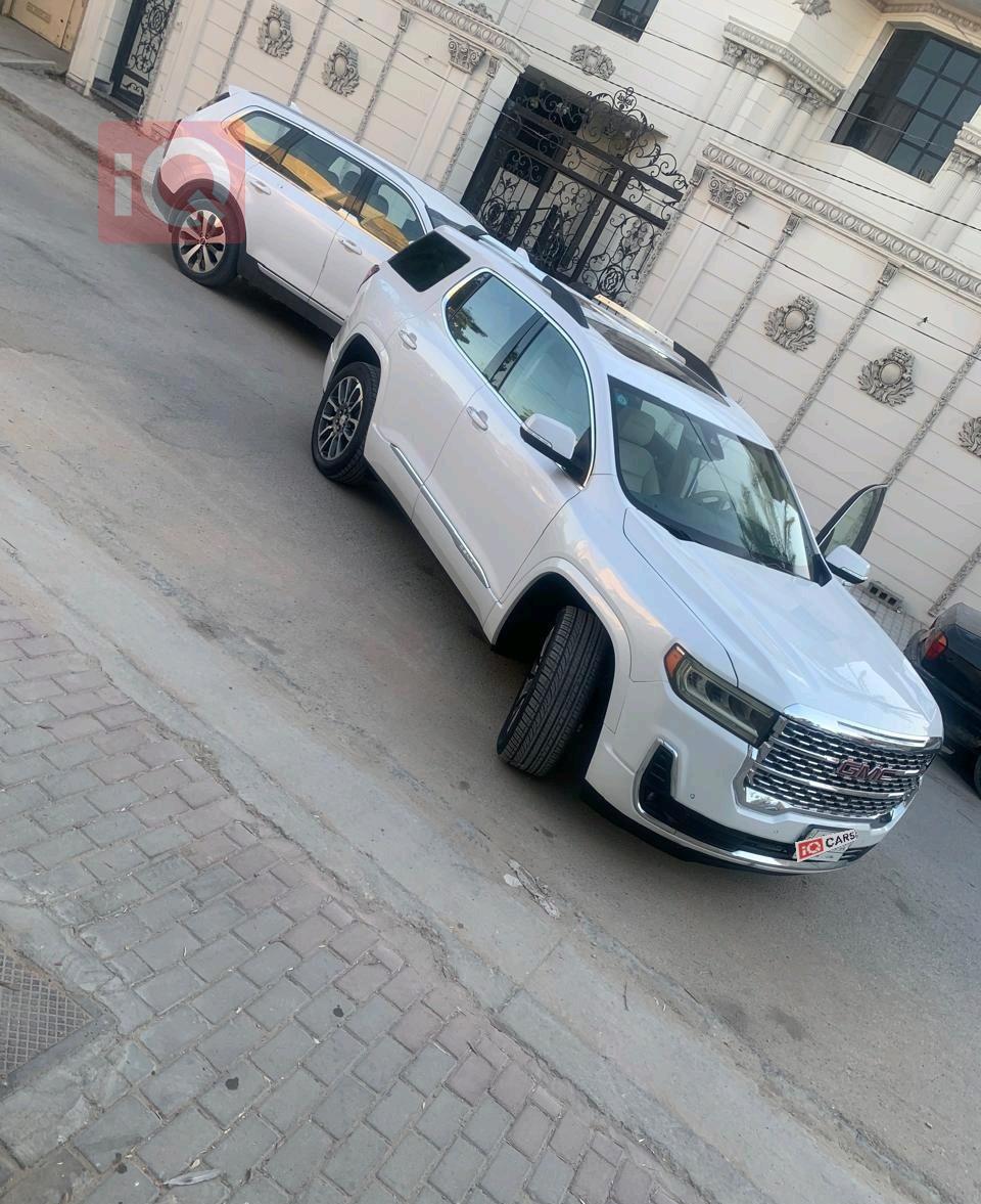 GMC Acadia